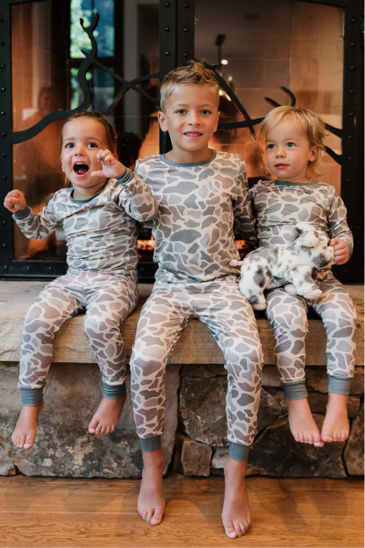 Burlebo - Youth & Toddler Pajama Set in Classic Deer Camo