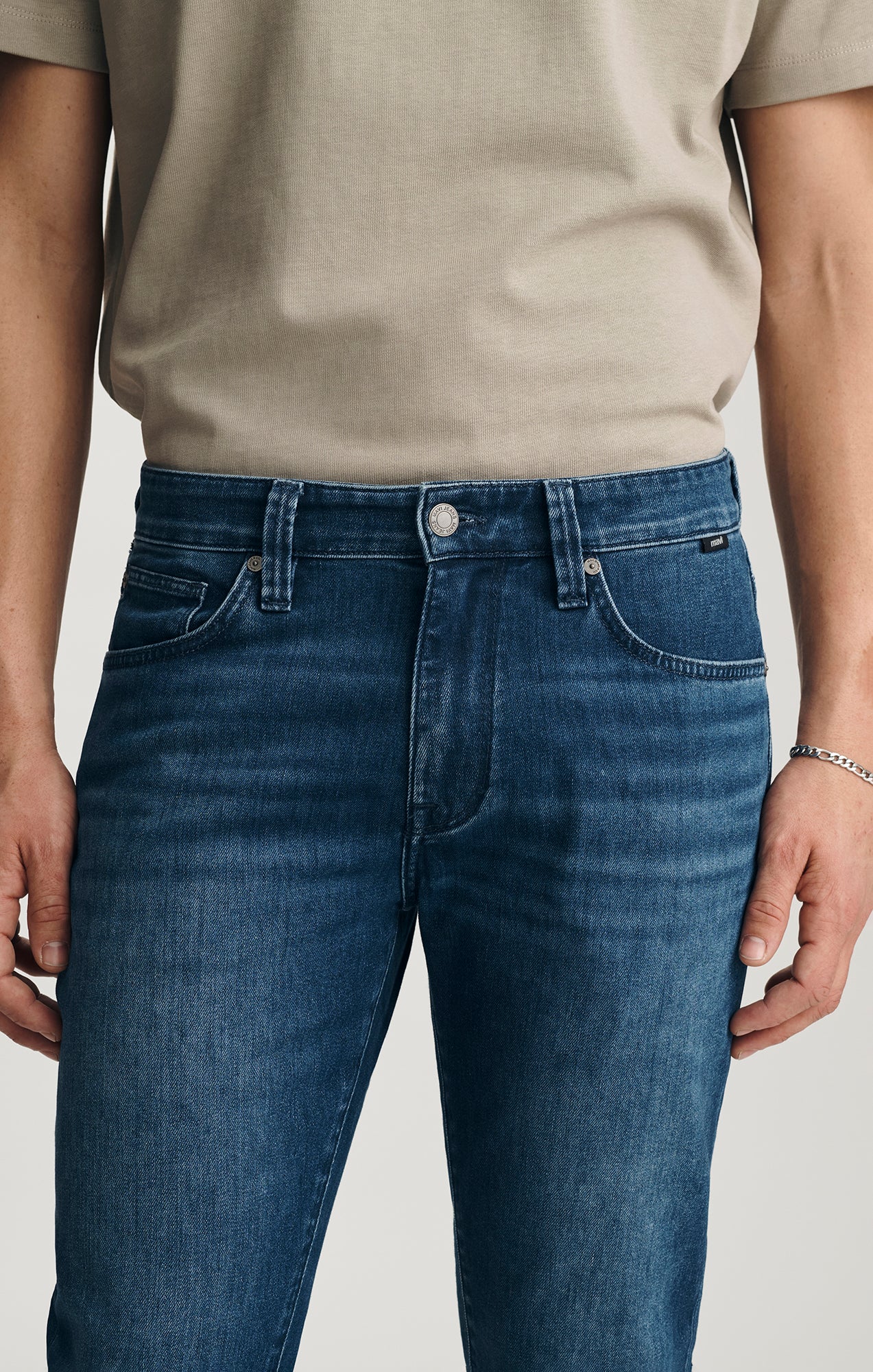 Marcus Slim Straight Jean in Dark Air-Lite