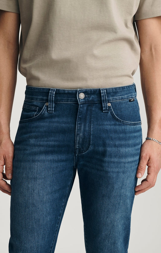 Marcus Slim Straight Jean in Dark Air-Lite