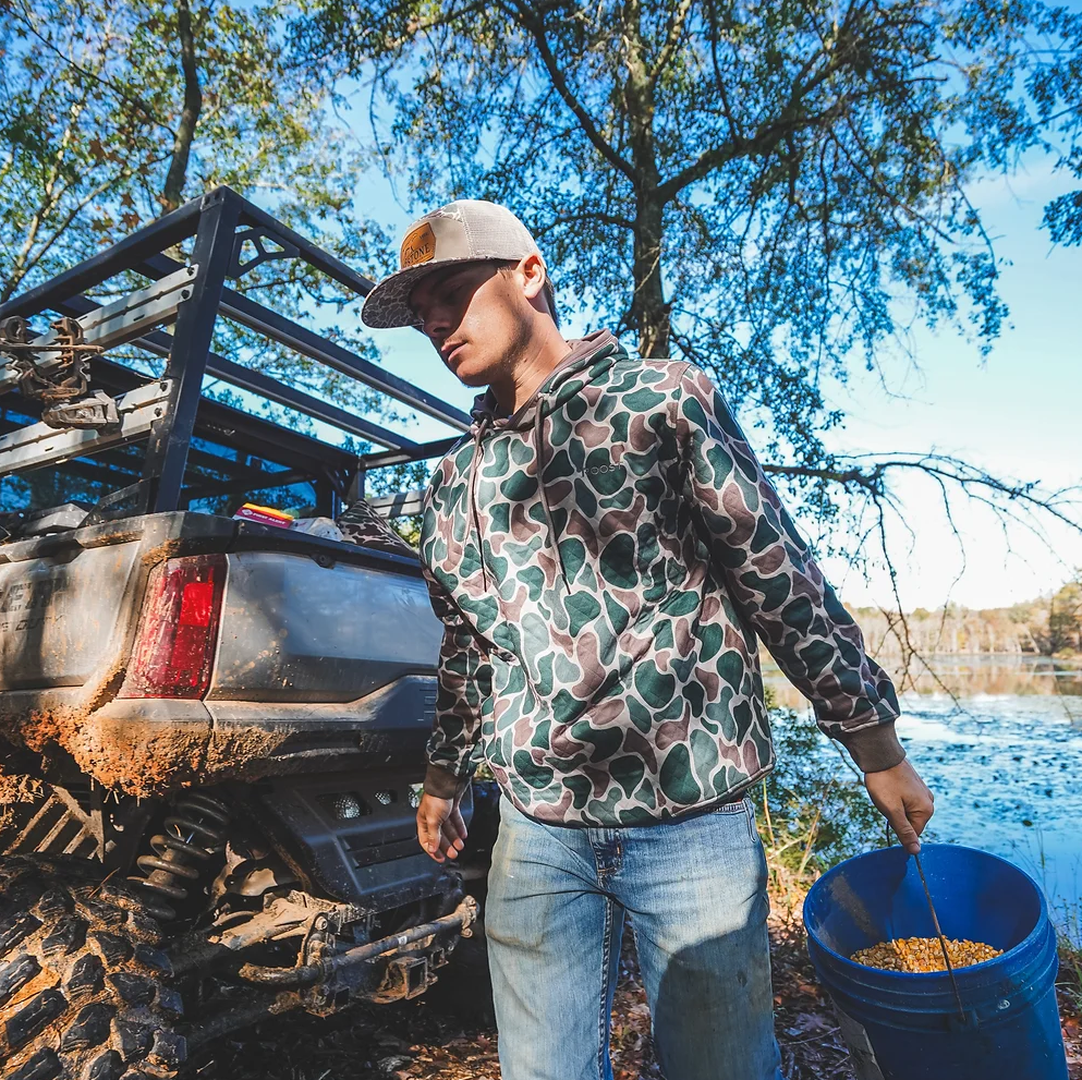 Roost - Quilted Hoodie in Camo